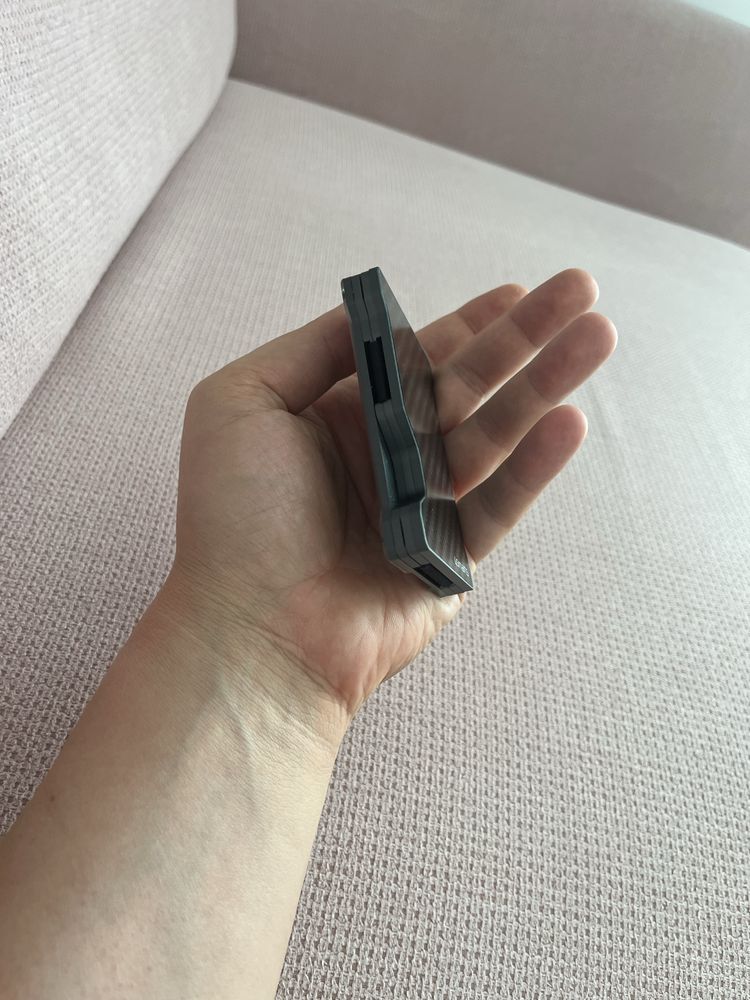 Алуминиев портфейл за прикрепяне към iPhone с MagSafe - 4smarts