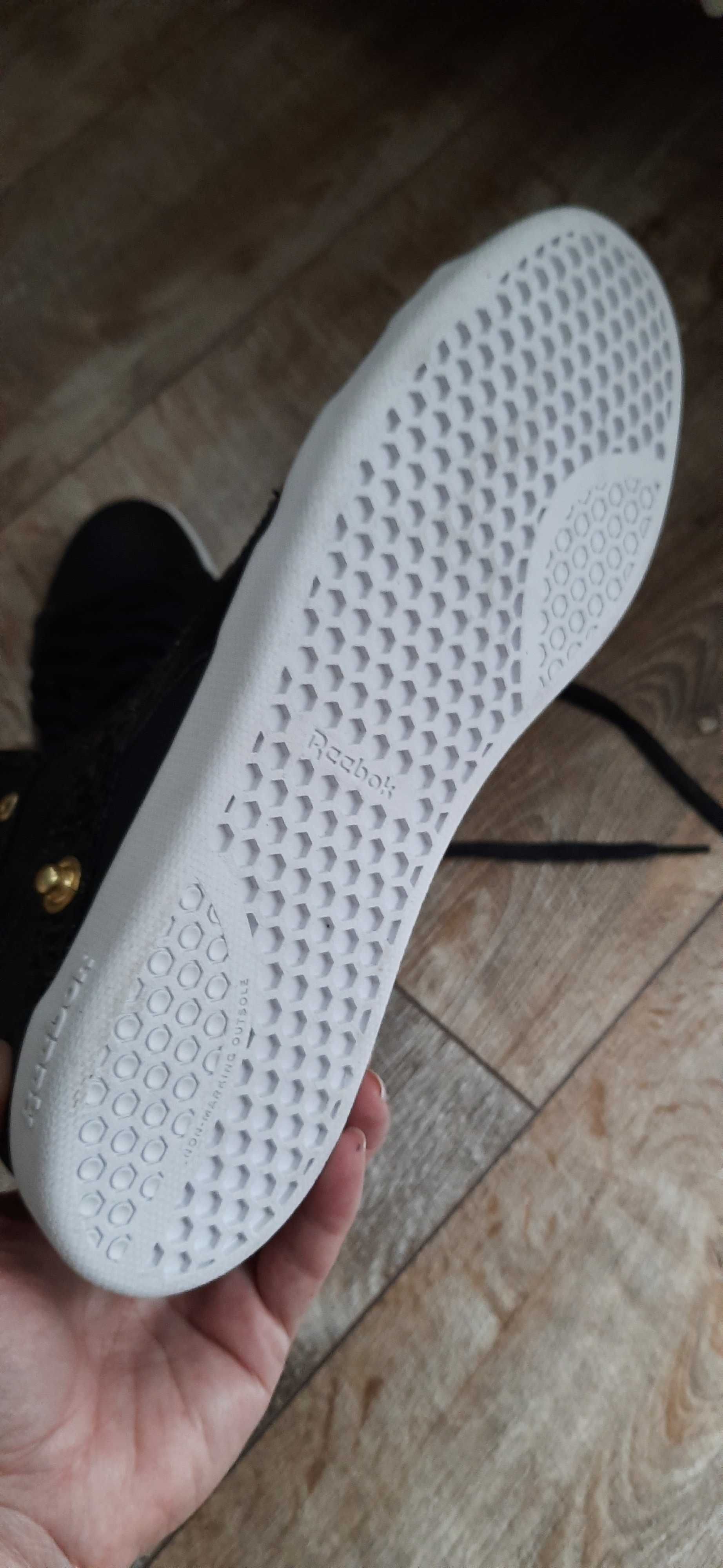 н.40 Reebok  sneakers
