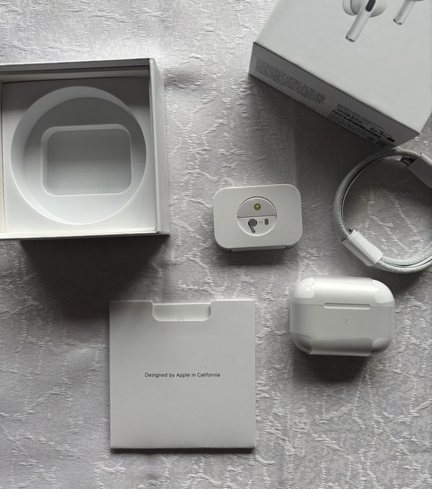 Casti AirPods 2nd generation