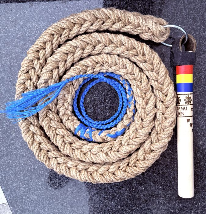 Vând bici/harapnic/gârbaci traditional