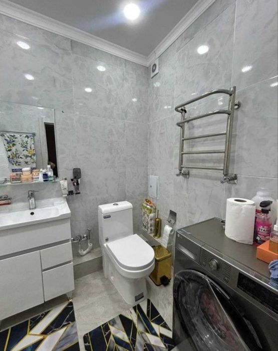 Яккасарайский район. новостройка Саламатина. 2/2/8  60м2