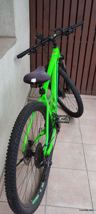 Vând bicicletă pentru bărbați