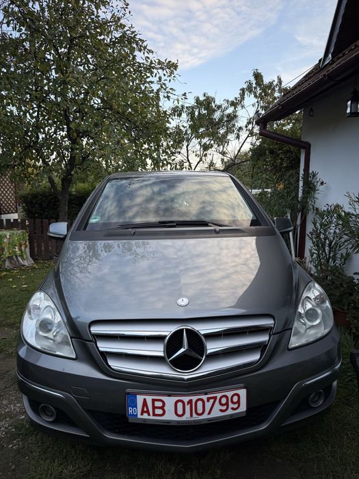 Mercedes B150, cutie automată