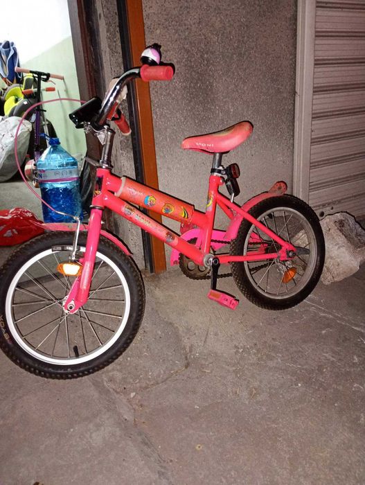 Детско колело за момиче с помощни  колела