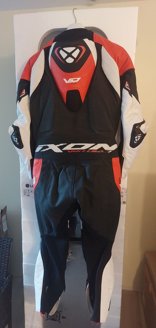 Цял кожен мото екип IXON VORTEX3  XL