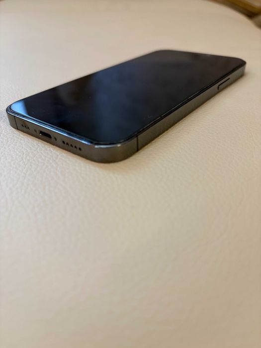 Iphone 12 pro много запазен, работещ перфектно!