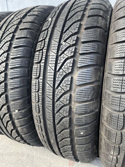 4 бр. зимни гуми 175/65/14 Dunlop 7 mm DOT 2011