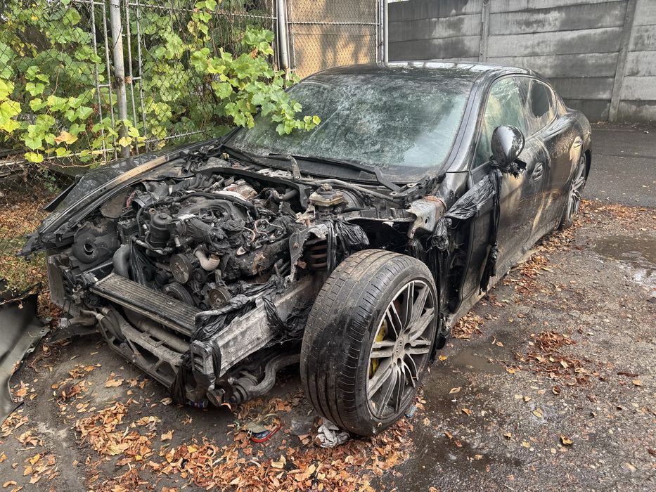 Porsche panamera pt piese sau reparati