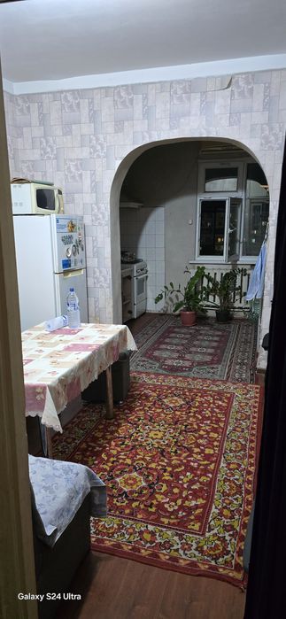 4-ёх комнатная квартира. Ориентир крестик, корзинка Тузель