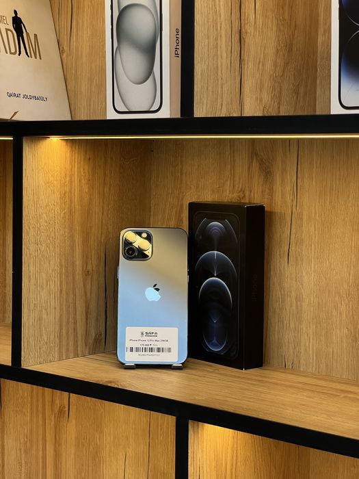 Iphone 12 Pro Max 256 gb \}