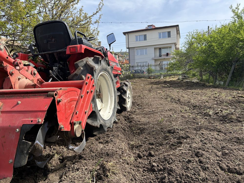 Фрезоване и оране на парцели и дворни места