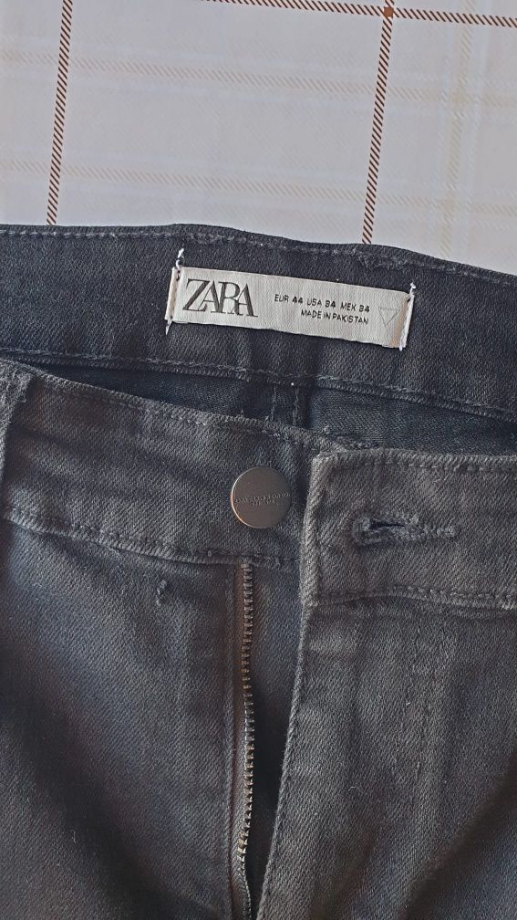 Blugi Zara mărimea 44
