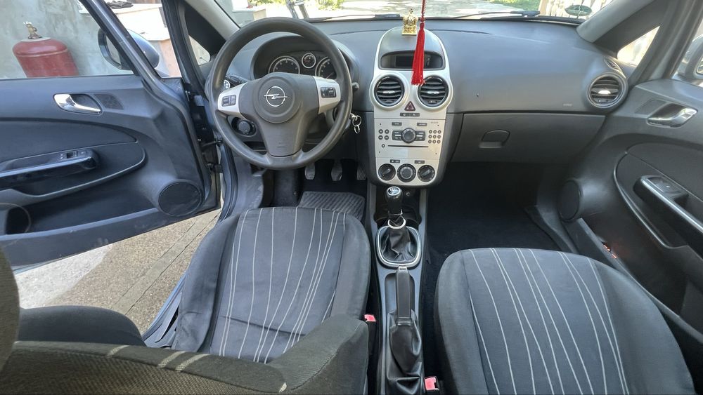 Opel corsa 1.2 benzina
