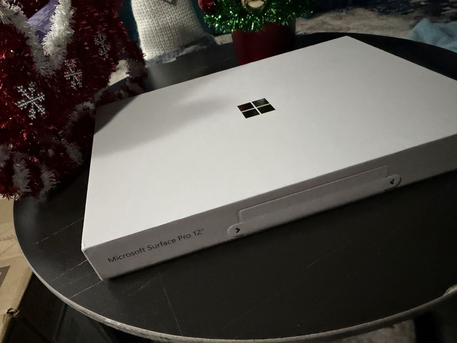 Microsoft Surface Pro , 12 , 1st Edition , 16GB/512 , nou sigilat.