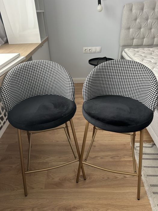 Бар столове плюш 2 бр.