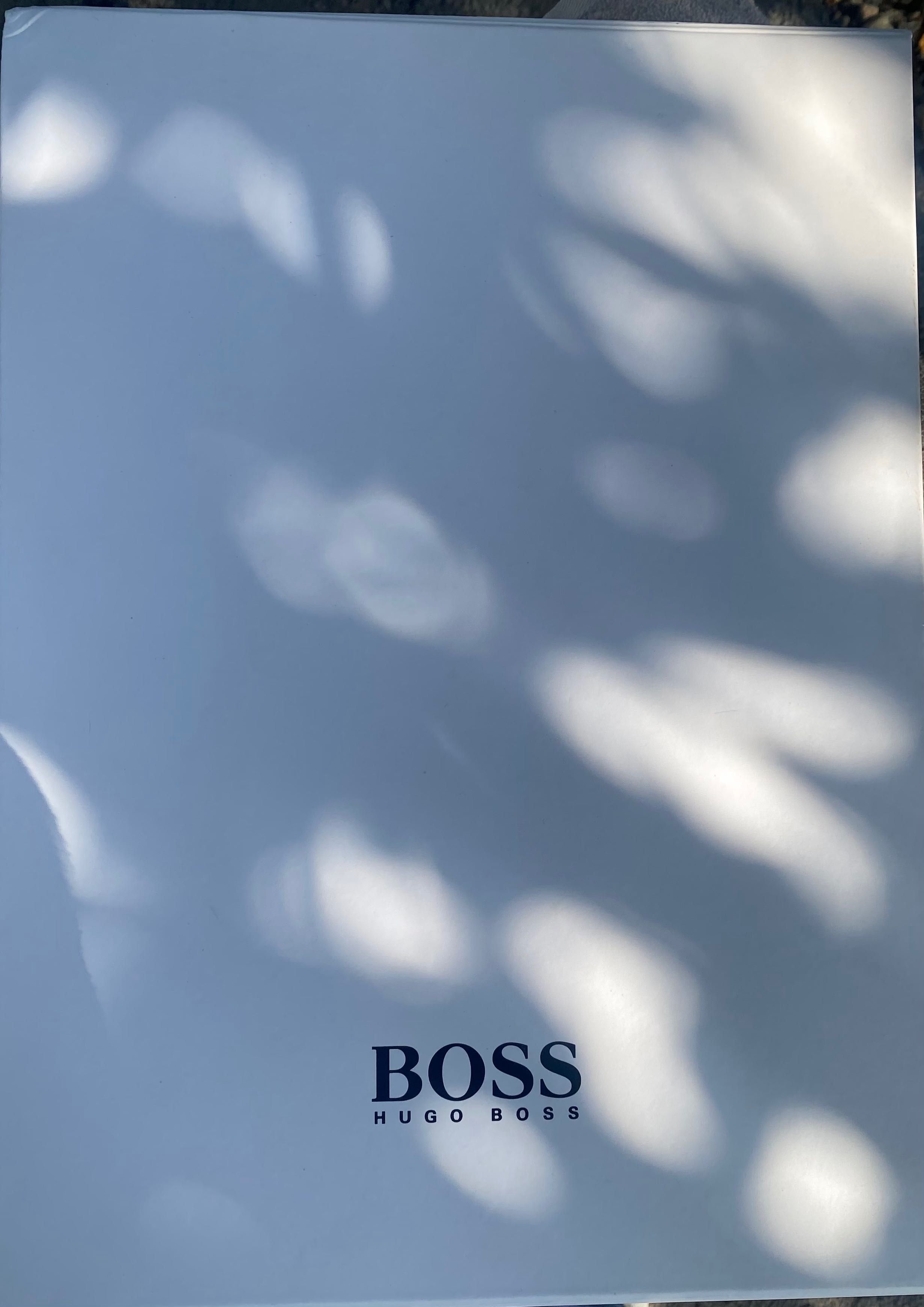 Продам рубашку фирмы Hugo Boss