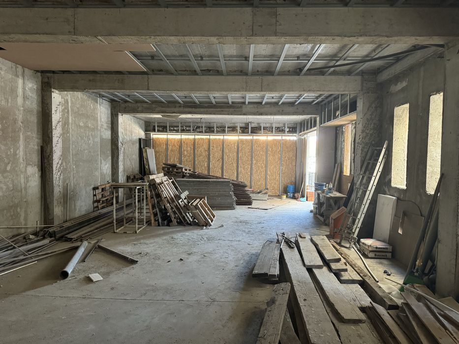 Cladire de vanzare 543 mp (casa + spatiu comercial) Bd Primaverii