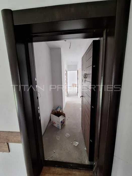 Продава се Тристаен апартамент в Пловдив, Остромила - 139 кв.м за 1331 €/кв.м - Снимка #12