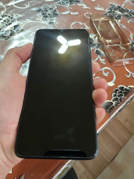 Продам Tecno Spark 10 Синий