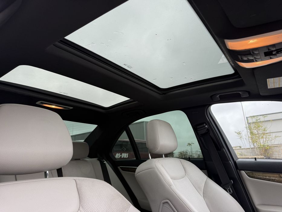 На части w204 Мерцедес C220 CDi Автомат / Панорама