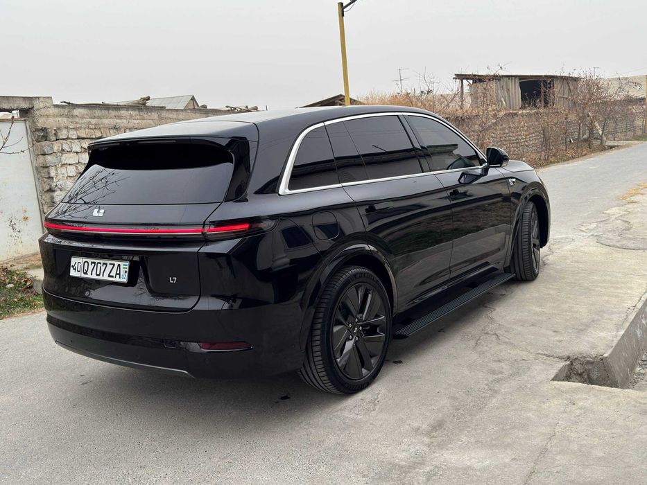 Lixiang L7 Ultra 2024 идеал. Узимники