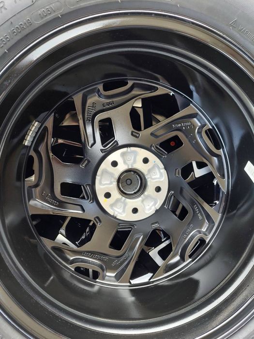 Джанти със гуми за КИА/KIA спортидж 19 цола