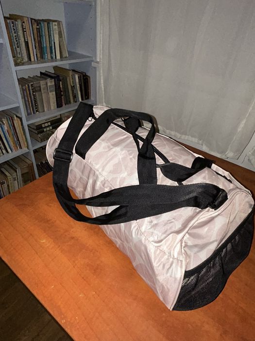 Розов сак на Puma