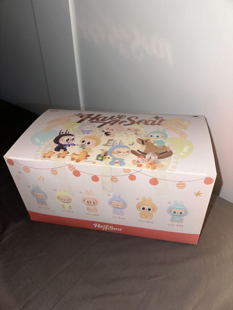 Labubu “Have A Seat” 15 см – плюшена играчка лабубу