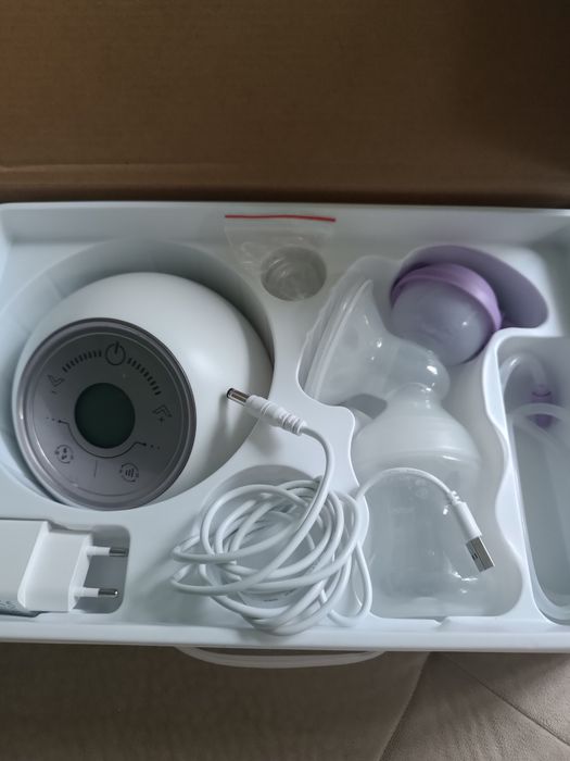 Продавам автоматична помпа за кърма