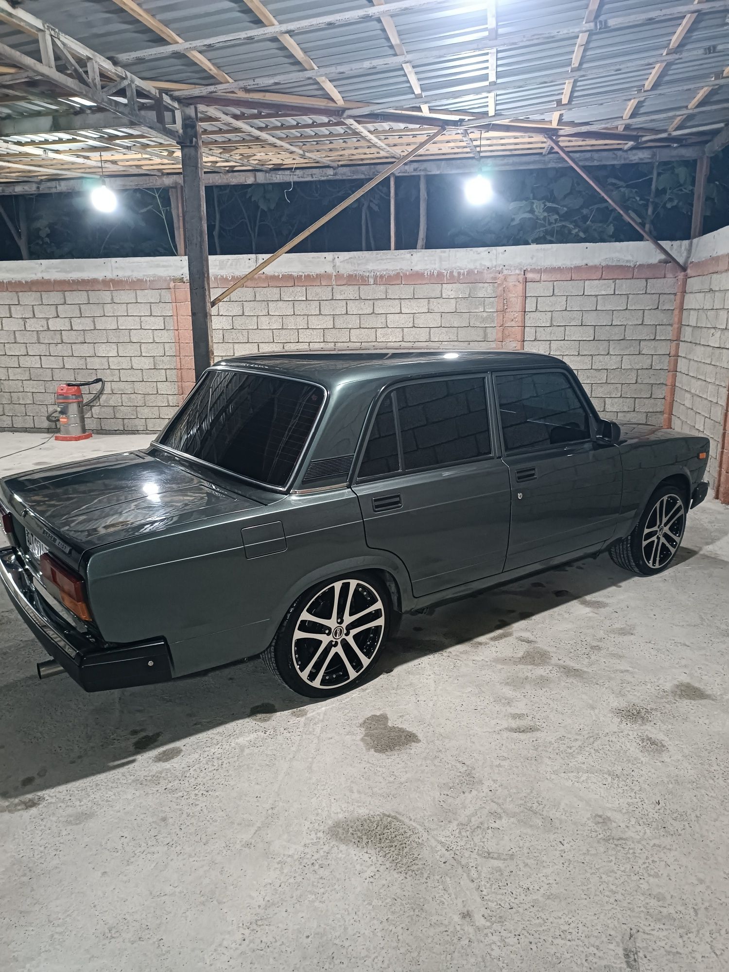 Vaz 21 07 sotiladi
