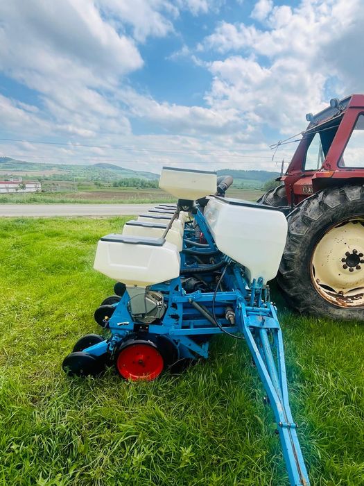 Semănătoare porumb pe discuri Monosem 6 rânduri fixa