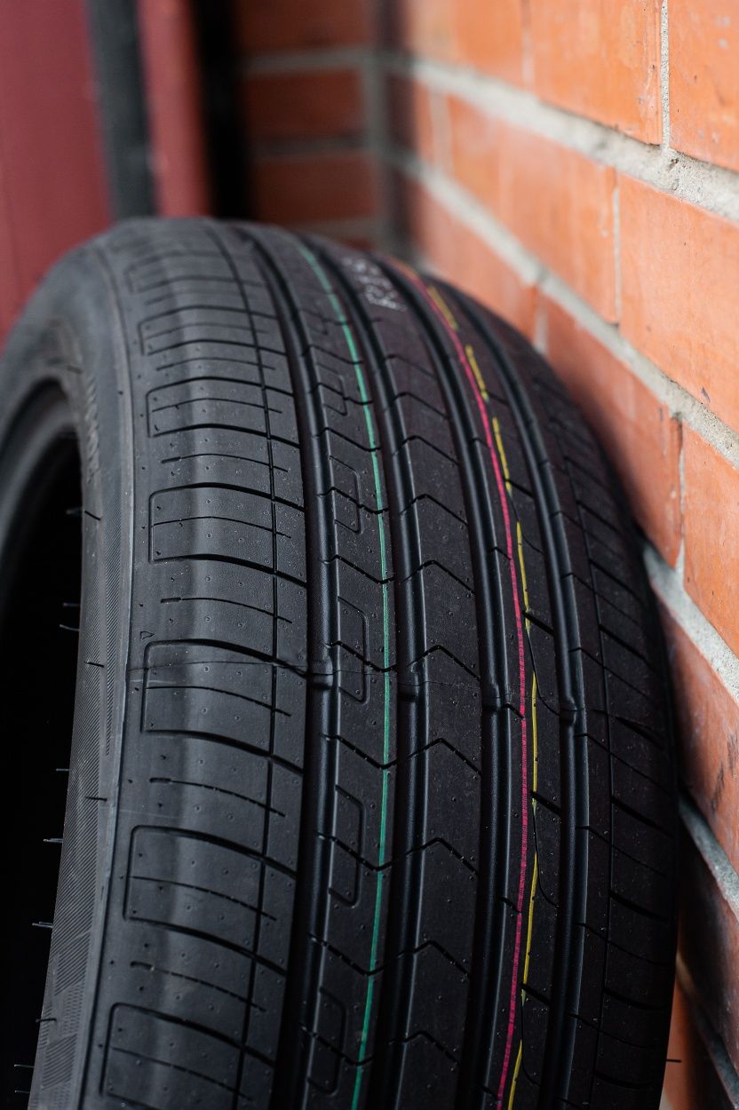 Triangle 245/45R19 TH201 102Y