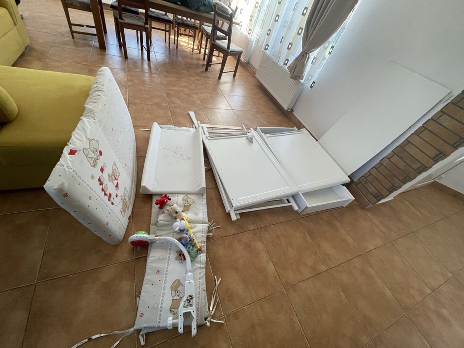 Vand Patuț Bebeluși