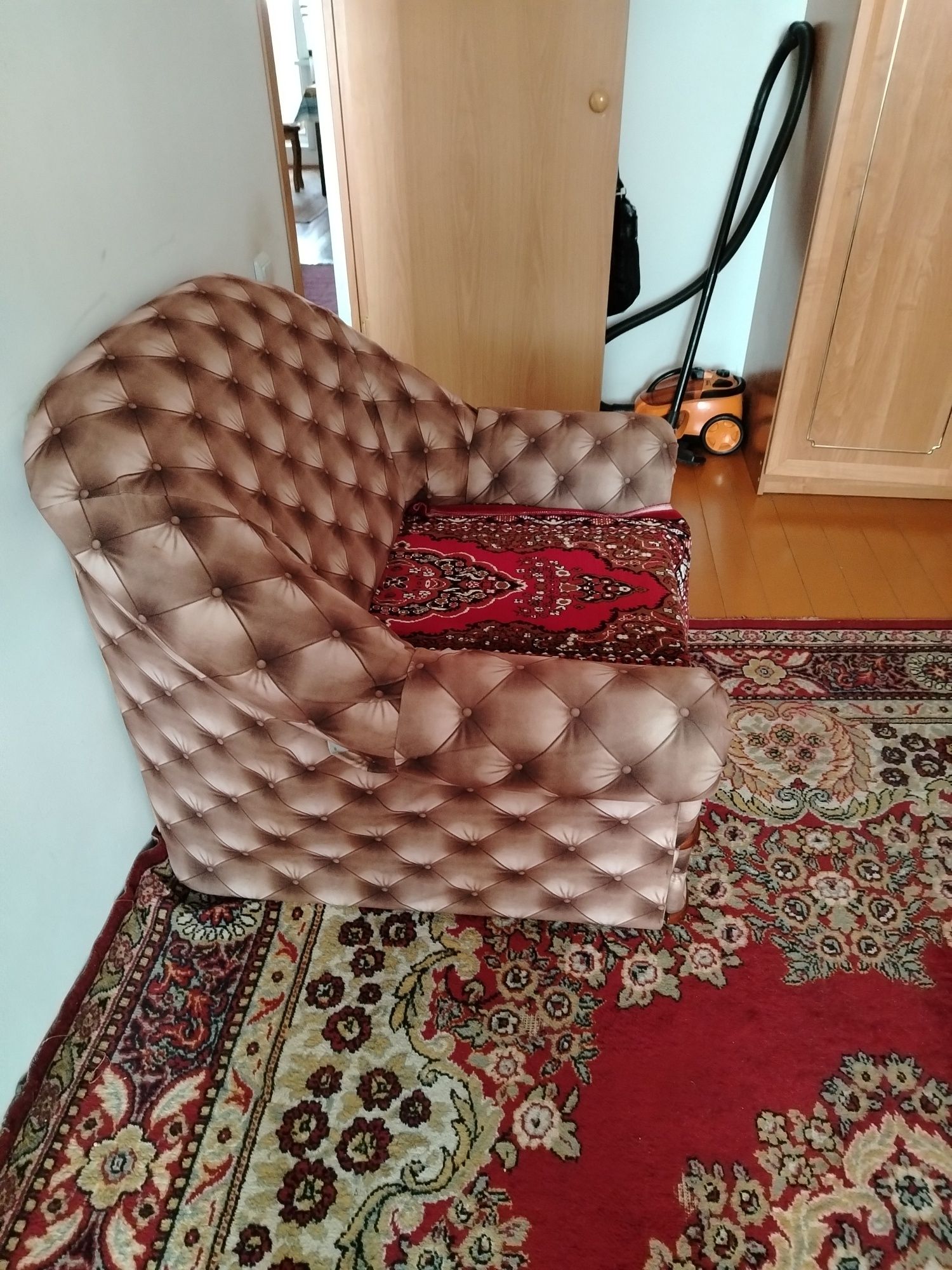 Продам кресло дивана