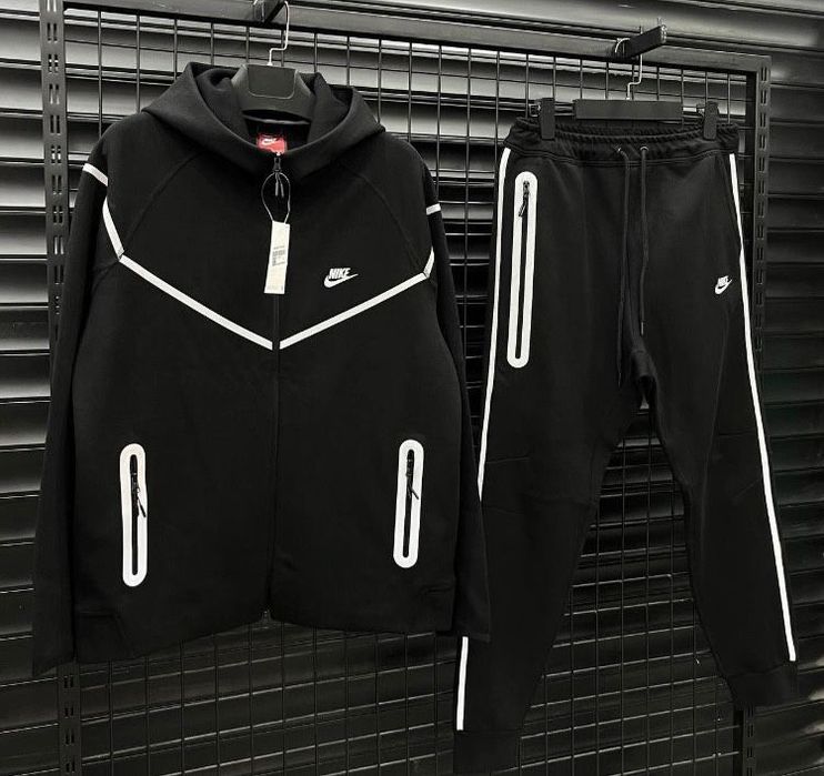 Нова колекция мъжки екипи Nike Tech Fleece!