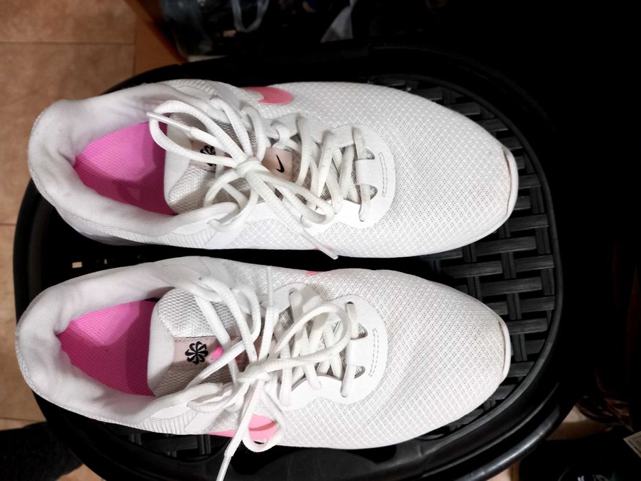 Дамски маратонки Nike revolution 6