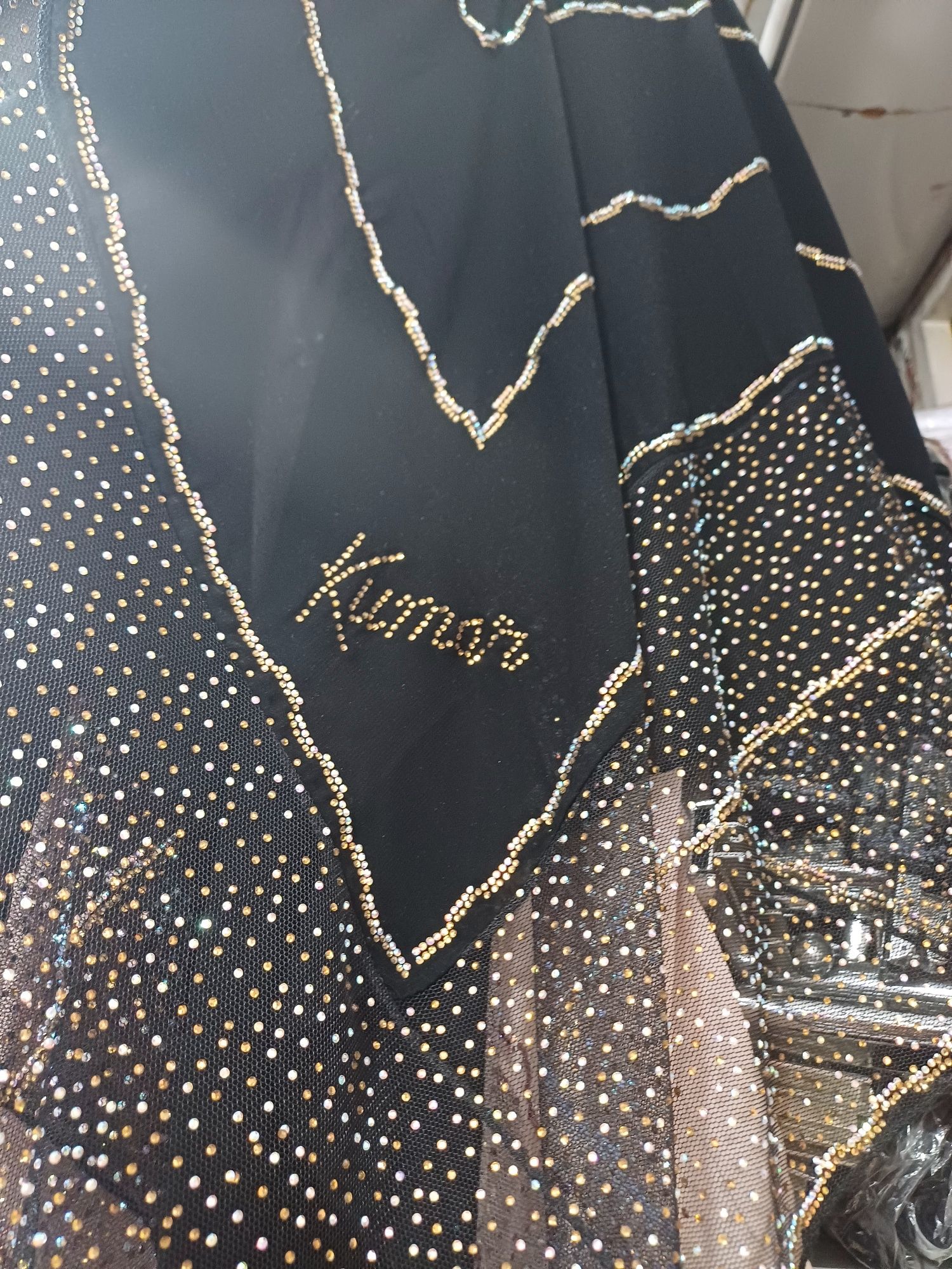 Toshli ro‘mollar Dubay kumar firmasi
