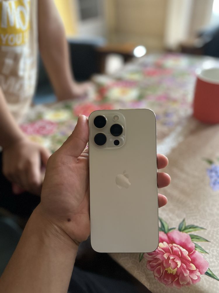 Iphone 15 pro max Sotiladi!