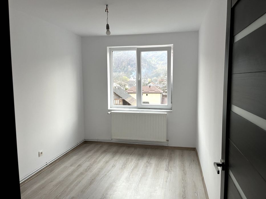 Proprietar, Vând Apartament cu 4 camere, Bulevardul Independenței