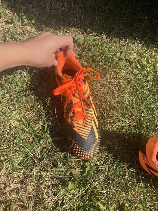 Adidasi de fotbal adidas