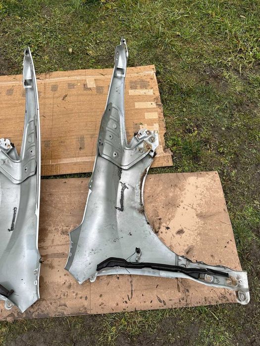 Aripa stanga / dreapta fata Mazda 6 GH 2008-2012 culoare gri