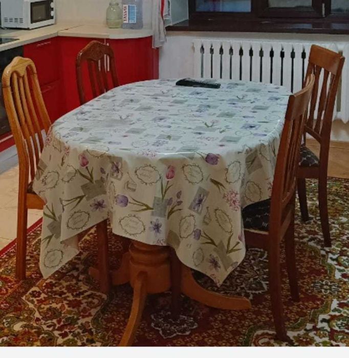 кухонный стол -дерево