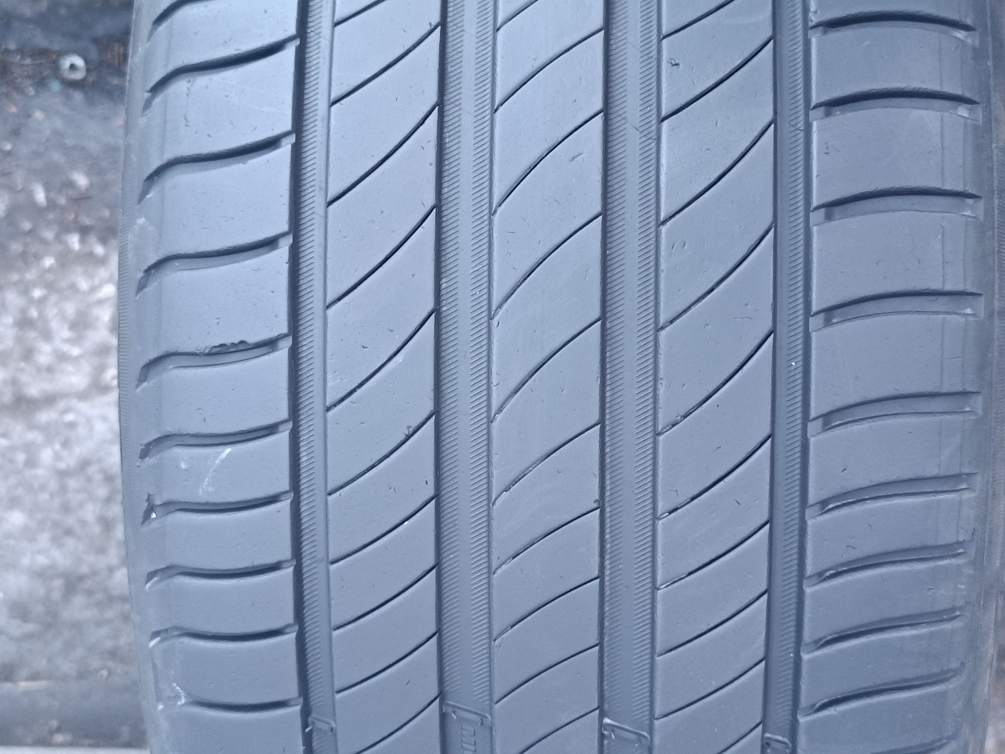 245/40/18 Michelin Дот 1023