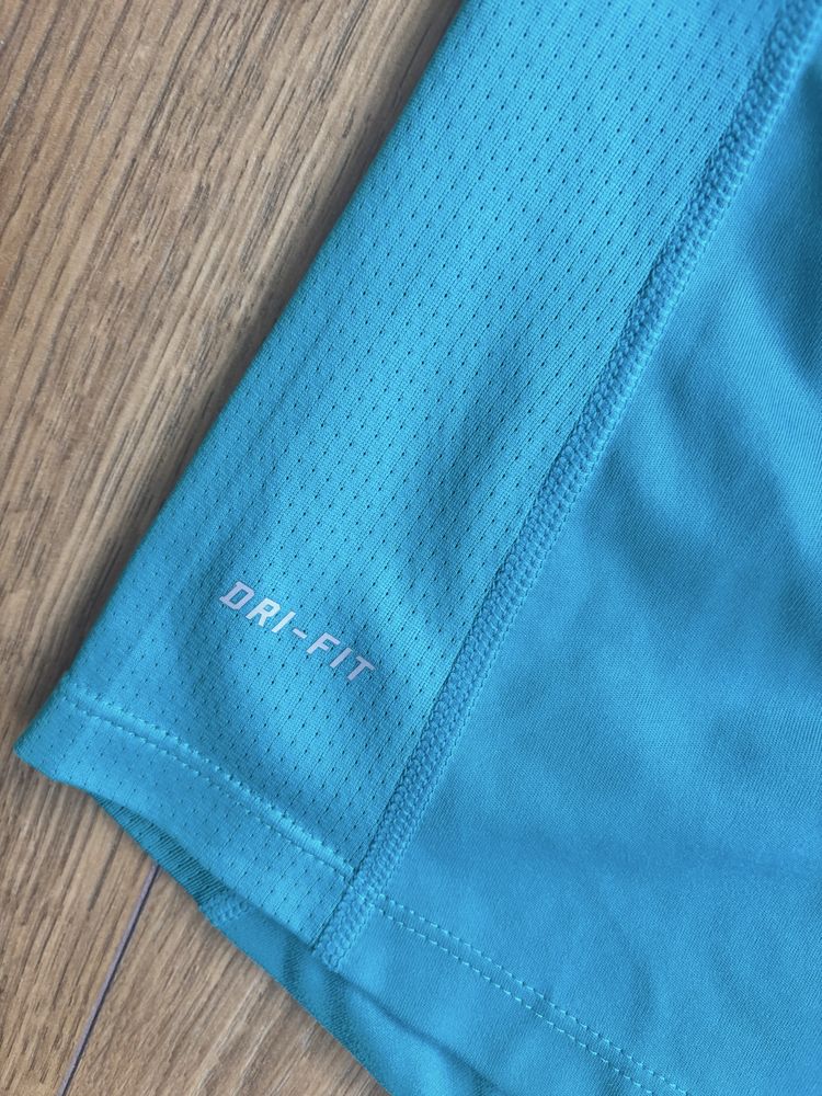 Дамски тениски Nike Drifit и Pro/ Размер XS