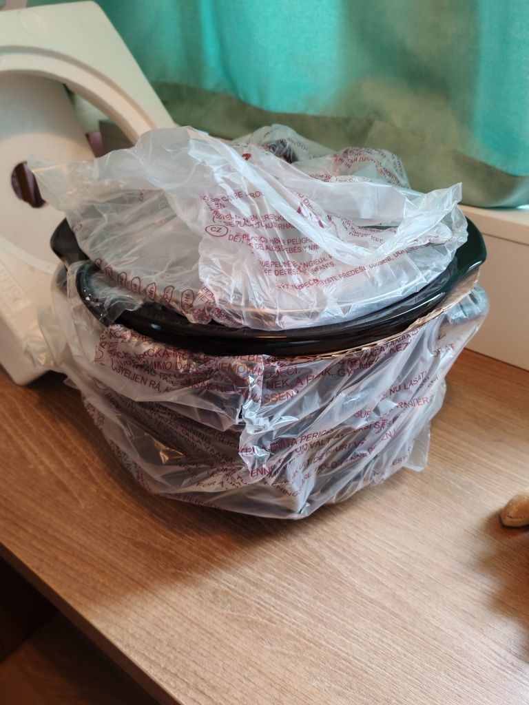 Slow cooker 4.7 L