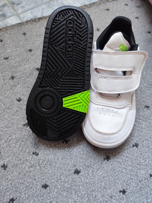 Adidas măsura 27, in stare foarte buna