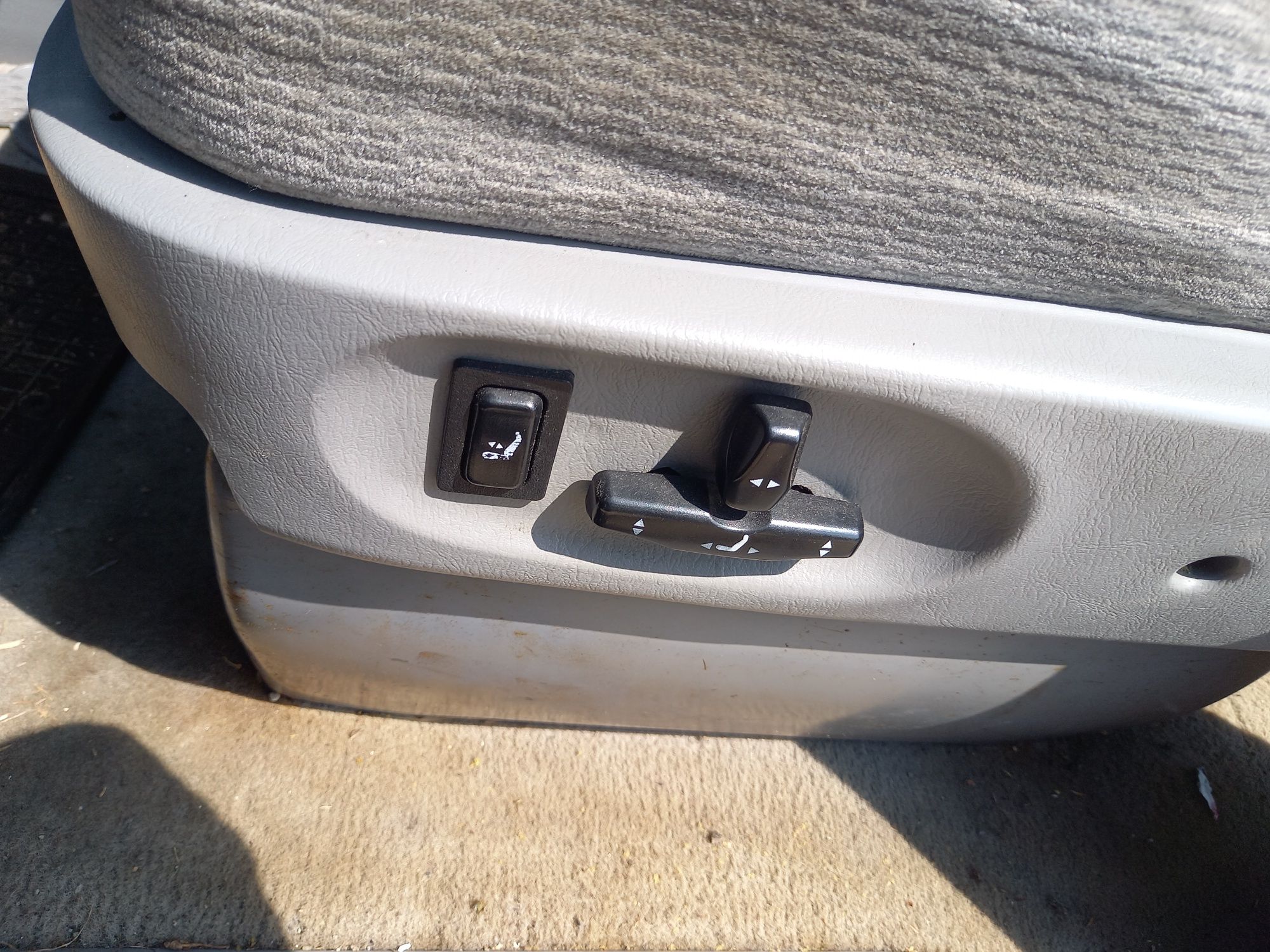 Scaune Kia Carnival compatibile duba locuri individuale 5+1 electrice