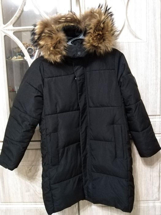 Продам куртку зимнюю Moncler р-р 140