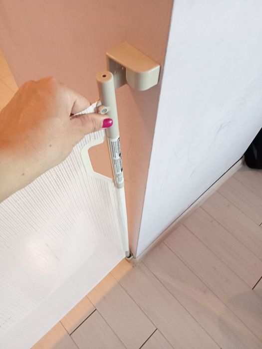 Poarta de siguranta retractabila