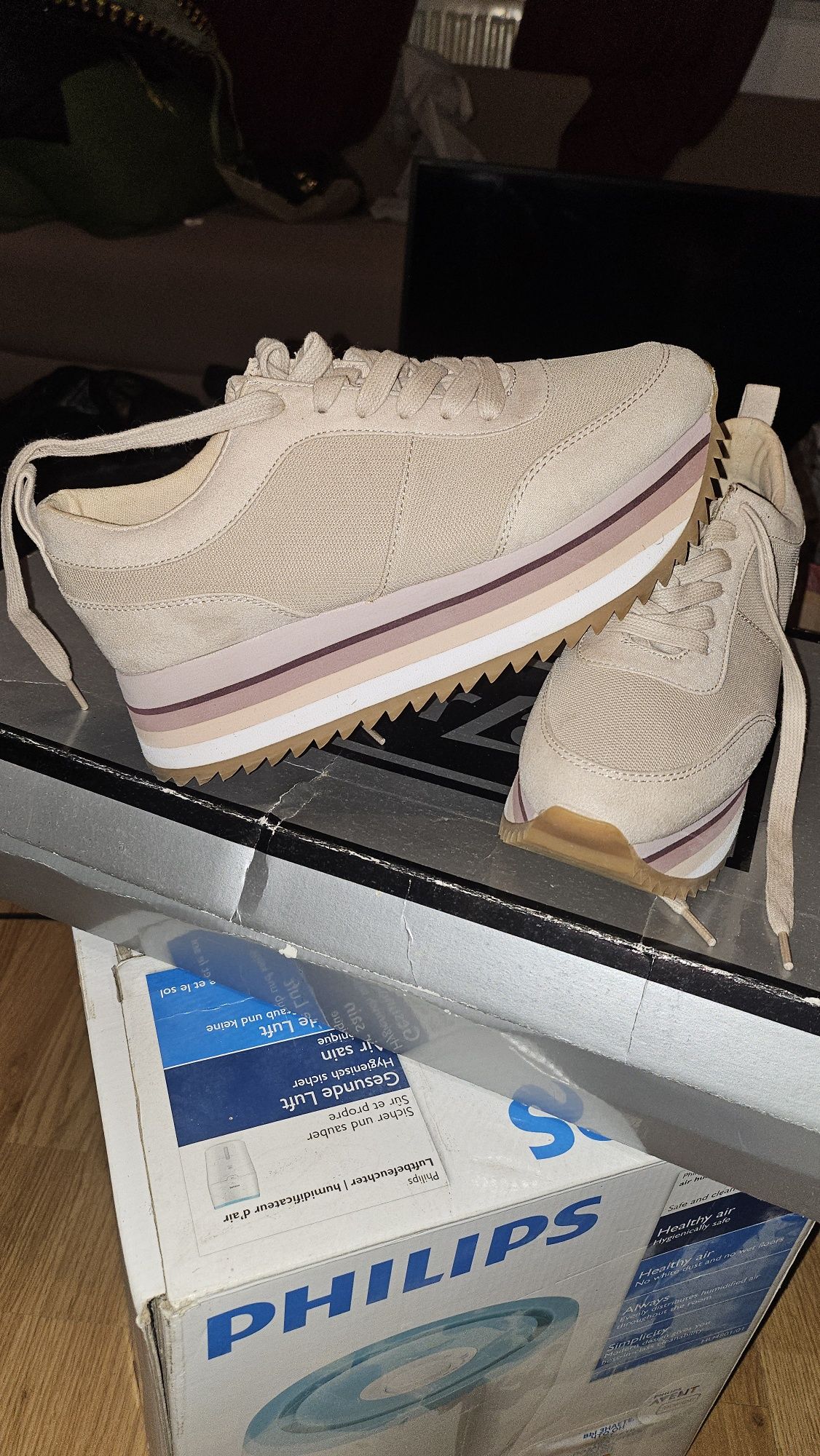 Adidasi zara mar. 38